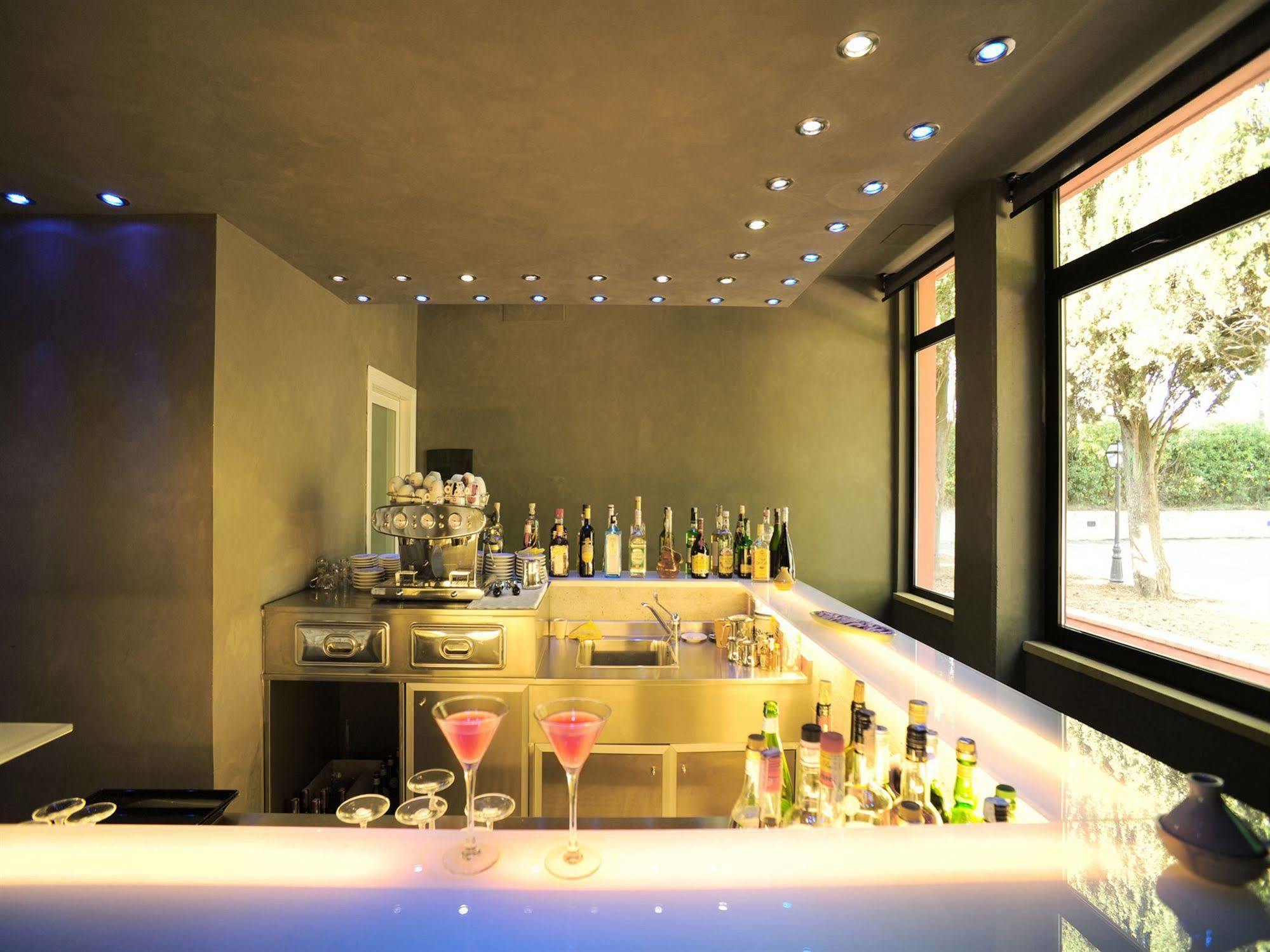 Hotel Domo เปรูจา ภายนอก รูปภาพ